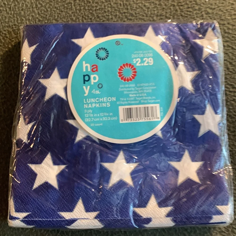 NWT Target Brands Patriotic paper napkins. 3 Luncheon and 3 beverage.